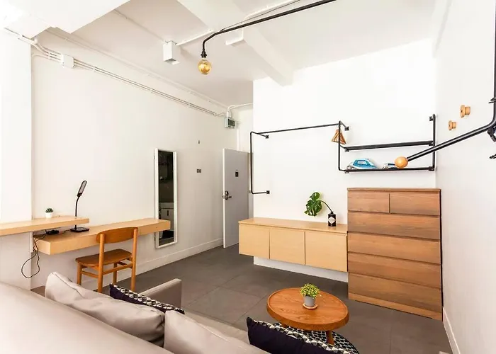 Miq_5br/silom Bts,mrt/wifi 1000mb/jacuzzi/16pax *